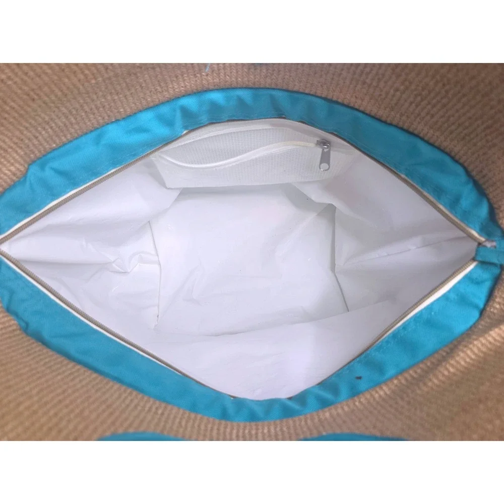 Igloo insulated cooler